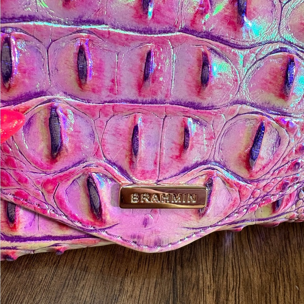 **SOLD**Brahmin EUC Veronica - Purple Iris - Holographic Purple/Pink - Leather - Picture 4 of 14